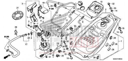 RESERVOIR A CARBURANT/POMPE A CARBURANT NC700DD de 2013